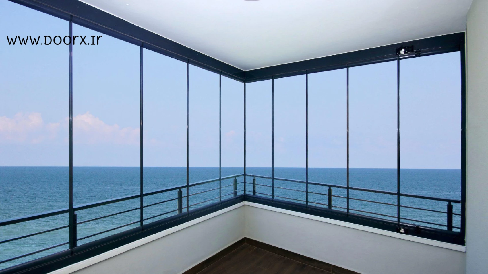 شیشه بالکنی