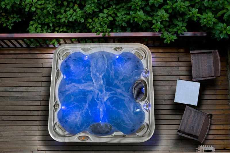 هدف‌گیری نقاط درد با استفاده از جت‌های ماساژ آبی